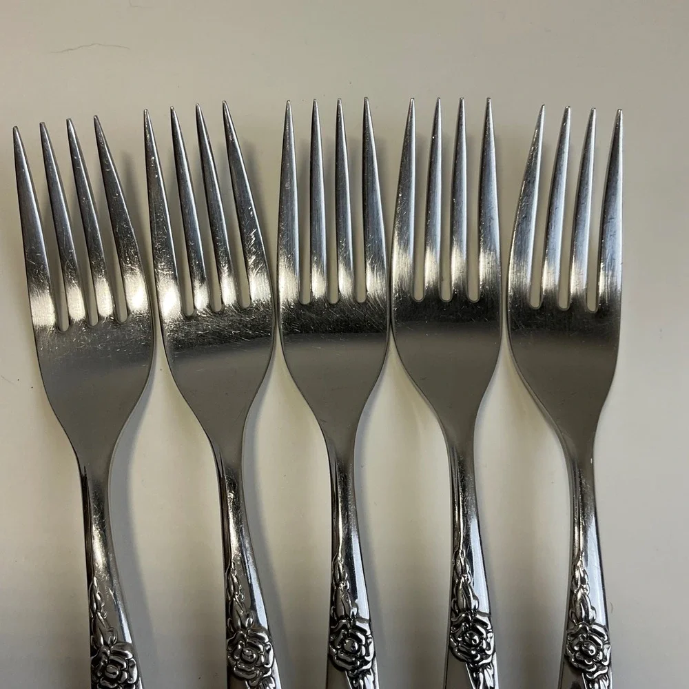 Oneida Wm A Rogers La Rose Salad Forks Vintage Stainless Steel Set of 5 Floral